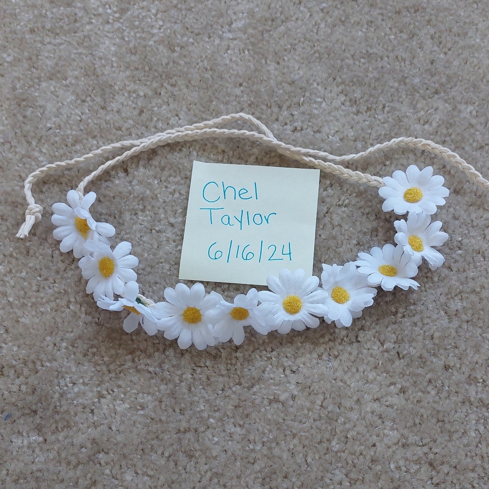 NWT Daisy Flower Crown Headband